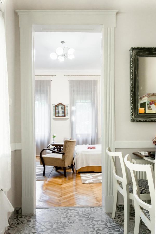 Ferienwohnung Ekszerdoboz Apartman Erlau Exterior foto