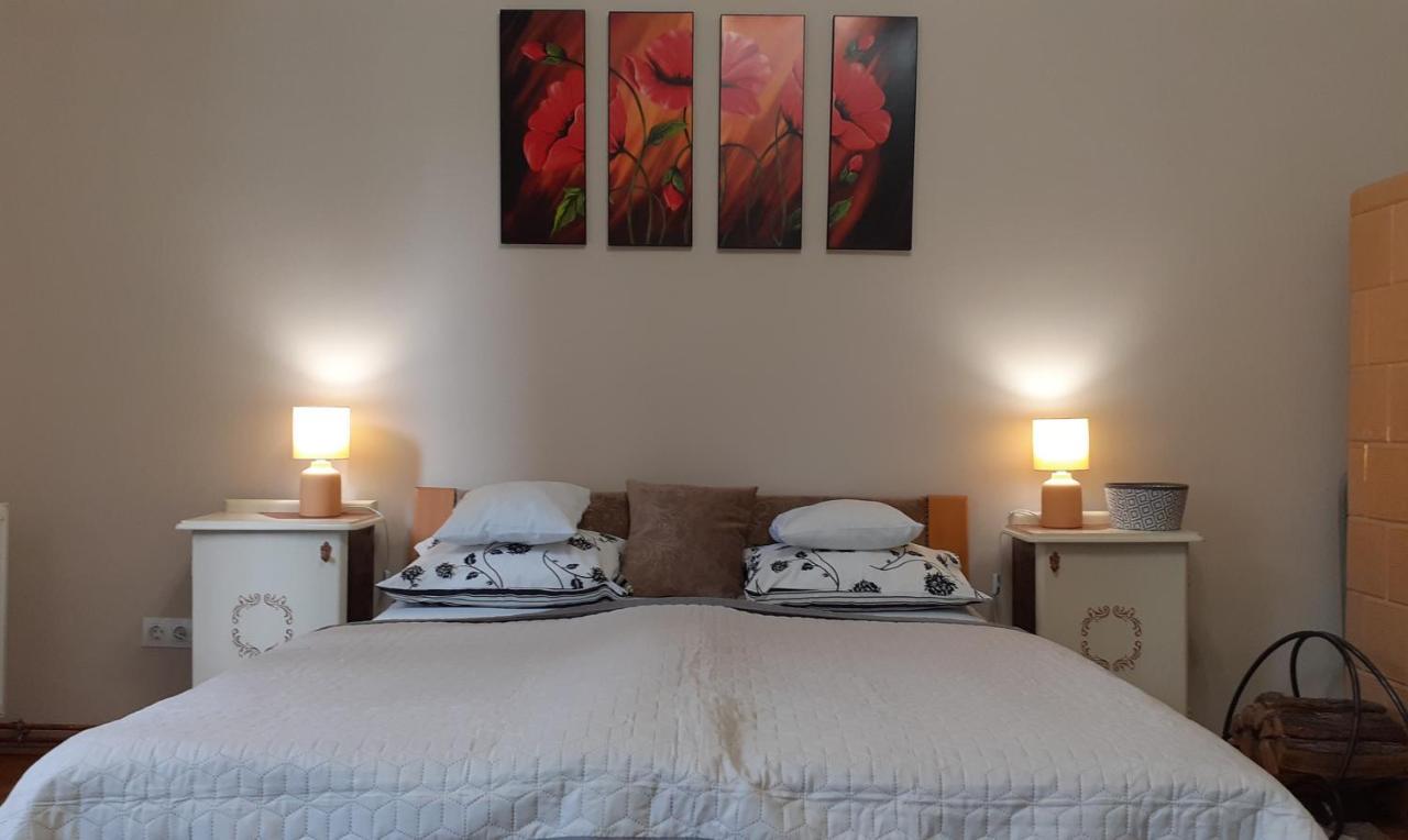 Ferienwohnung Ekszerdoboz Apartman Erlau Exterior foto