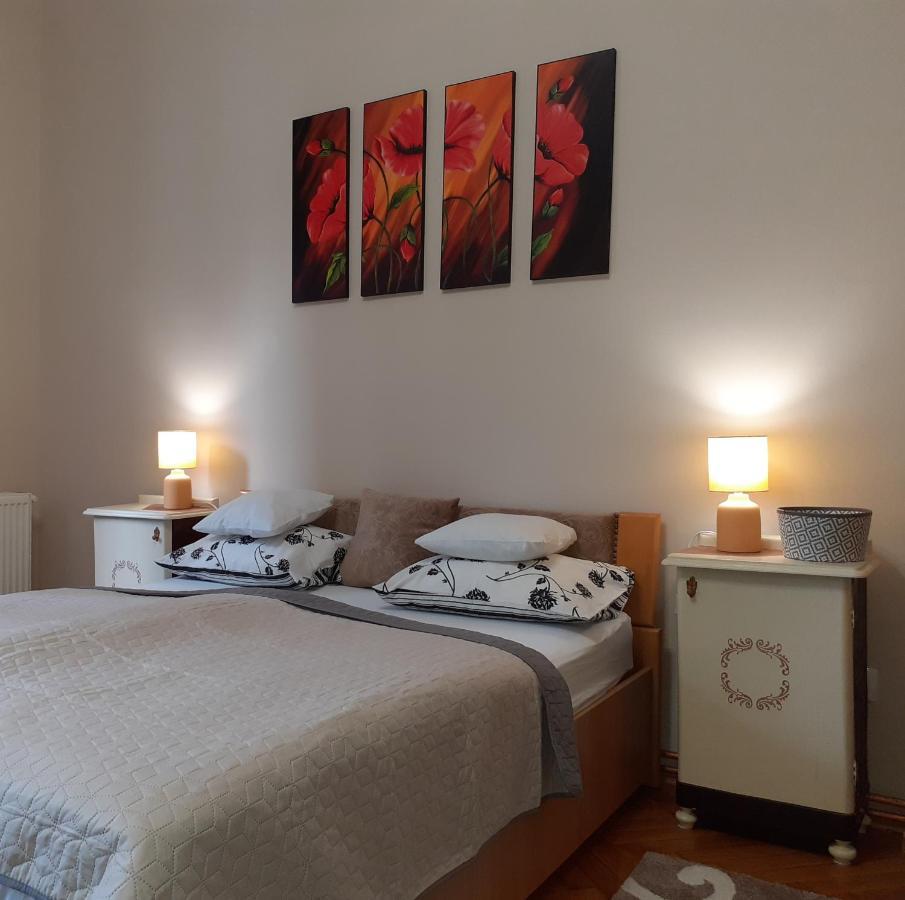 Ferienwohnung Ekszerdoboz Apartman Erlau Exterior foto