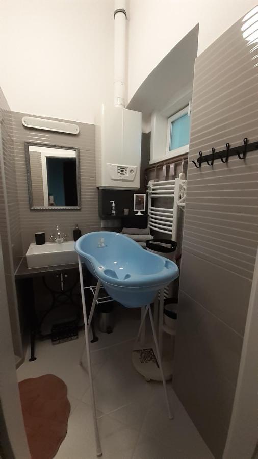 Ferienwohnung Ekszerdoboz Apartman Erlau Exterior foto