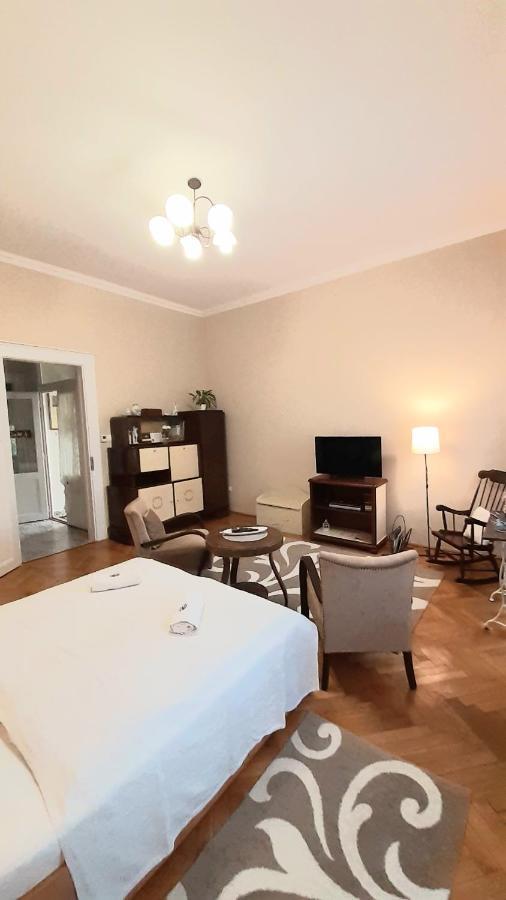 Ferienwohnung Ekszerdoboz Apartman Erlau Exterior foto